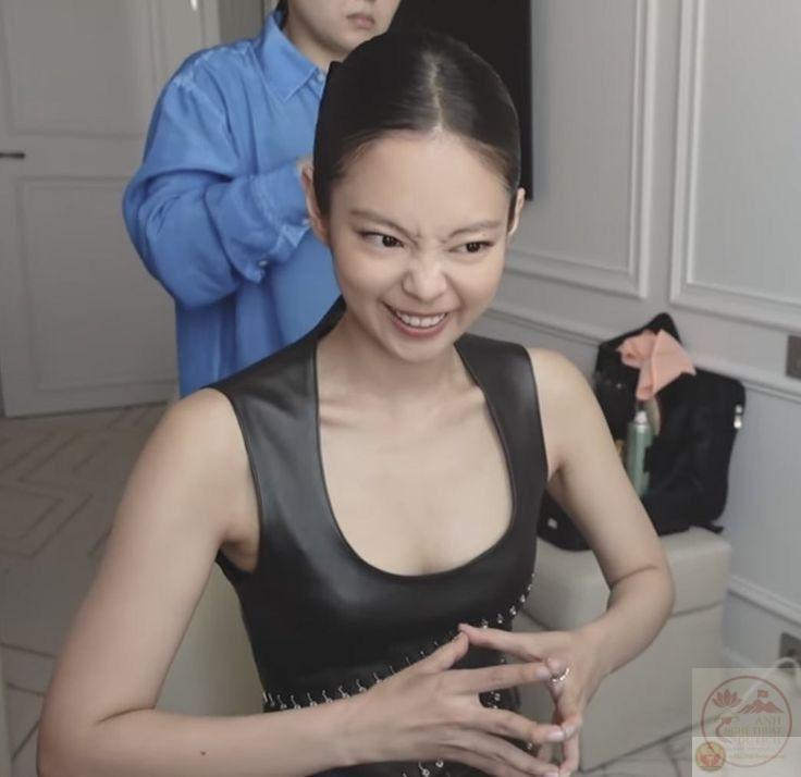 Mỗi lần xuất hiện cụm chữ này đều khiến cuộc trò chuyện thêm sôi nổi