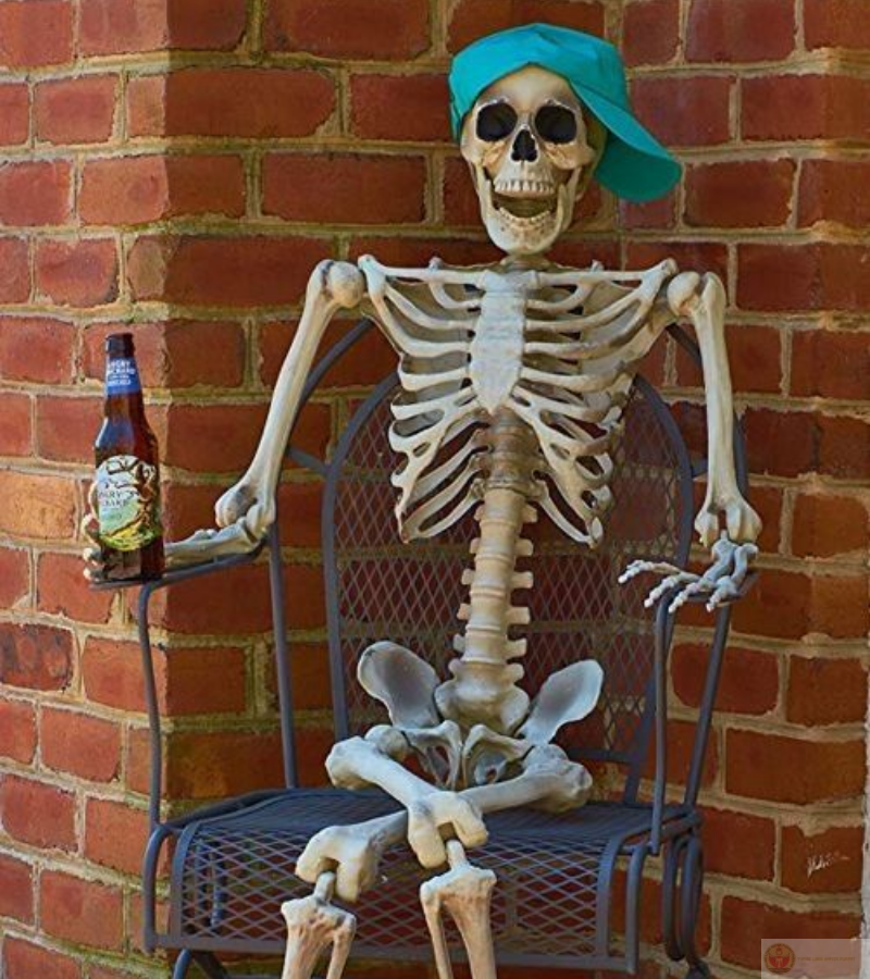 Vừa chờ bạn vừa uống bia