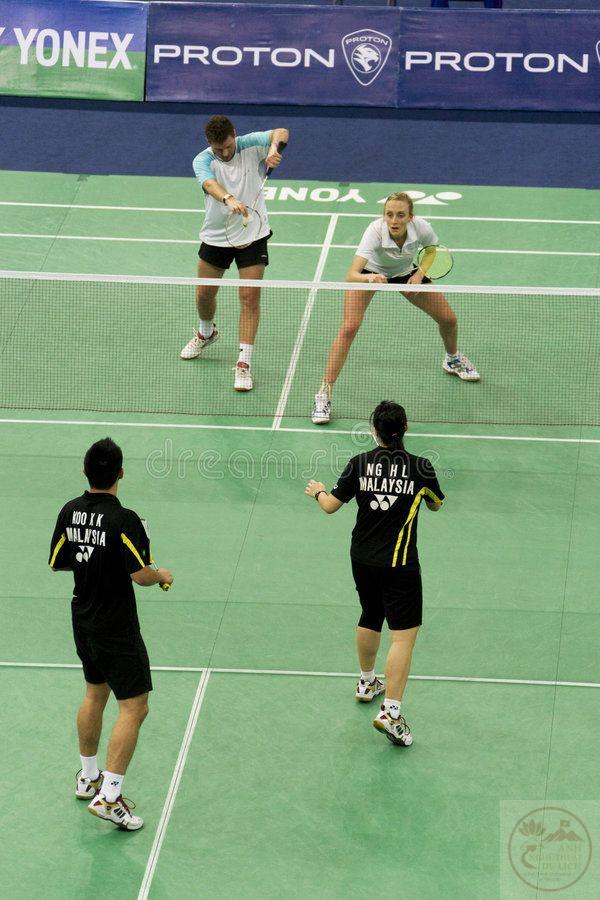 Hình ảnh đánh cầu lông