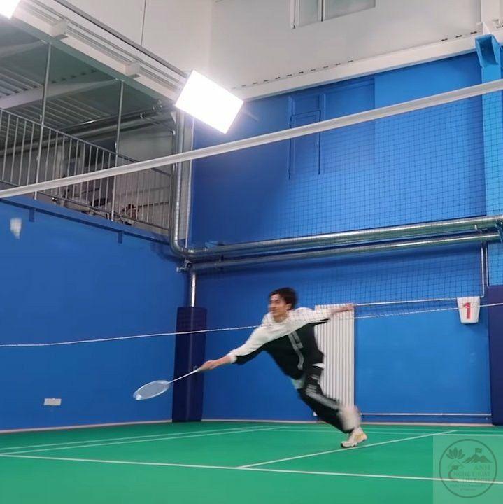 Bầu không khí sôi động khiến người xem dễ cảm nhận tinh thần tích cực