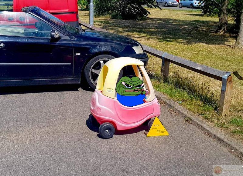 Ảnh meme ếch xanh