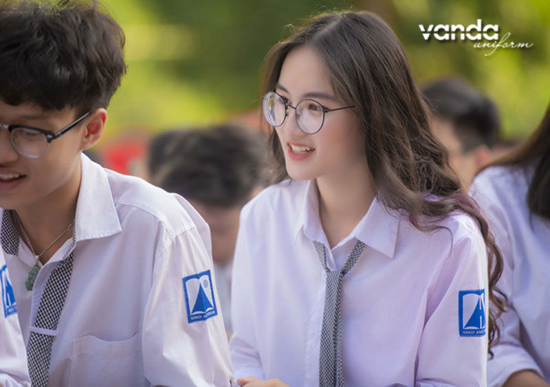 dong-phuc-truong-chuyen-amsterdam