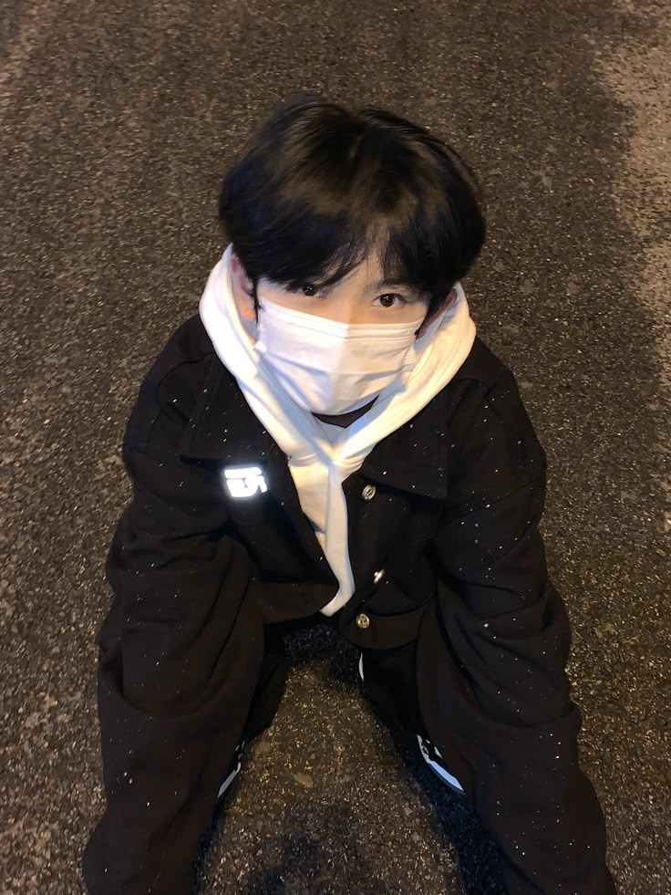 Bộ ảnh trai đẹp 9 tuổi được chia sẻ nhiều trên mạng vì sự dễ thương gần gũi