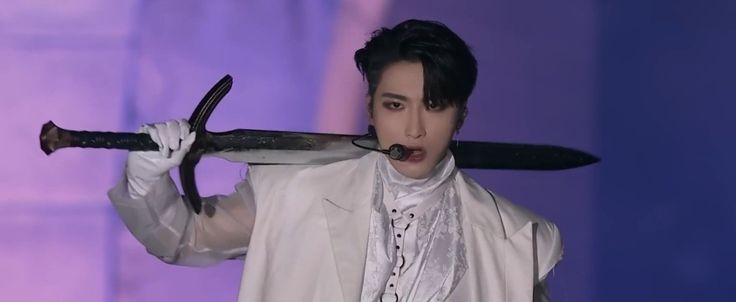 Không rep tin nhắn mà vẫn dám online