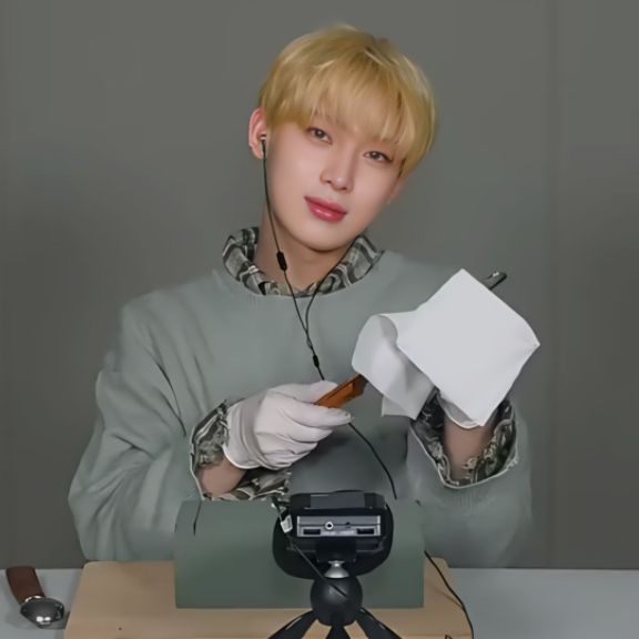 Đừng làm em phải học thêm kỹ năng ném dao