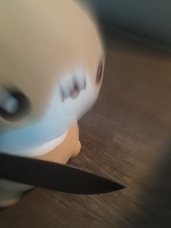 Nãy giờ chưa đâm ai là tui đang kiềm chế