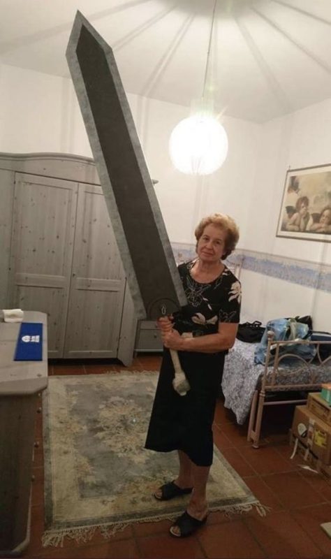 Meme Cầm Dao – Ảnh Chế Đe Dọa Hài Hước Troll Bạn Bè 🔪