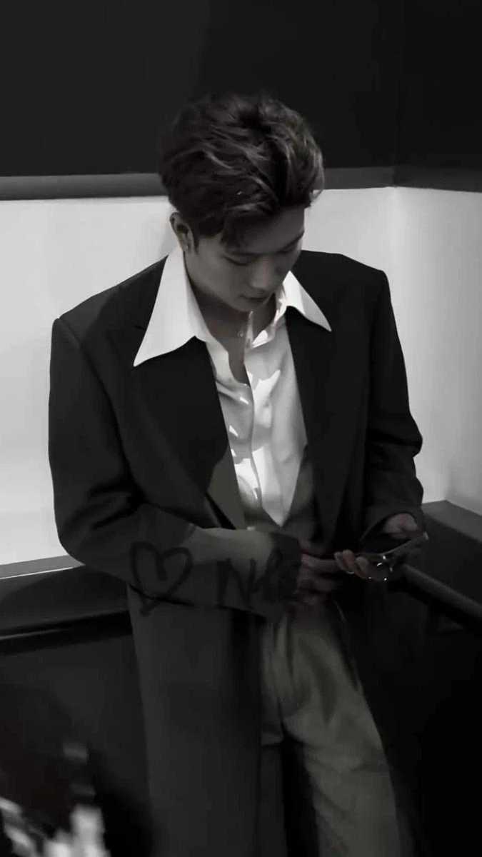 Ảnh background Dương Domic