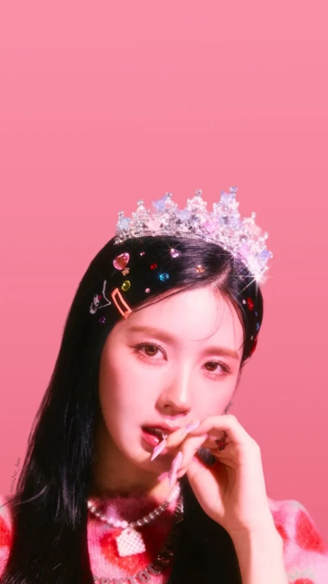 Hình nền iPhone 15 Plus chủ đề người nổi tiếng