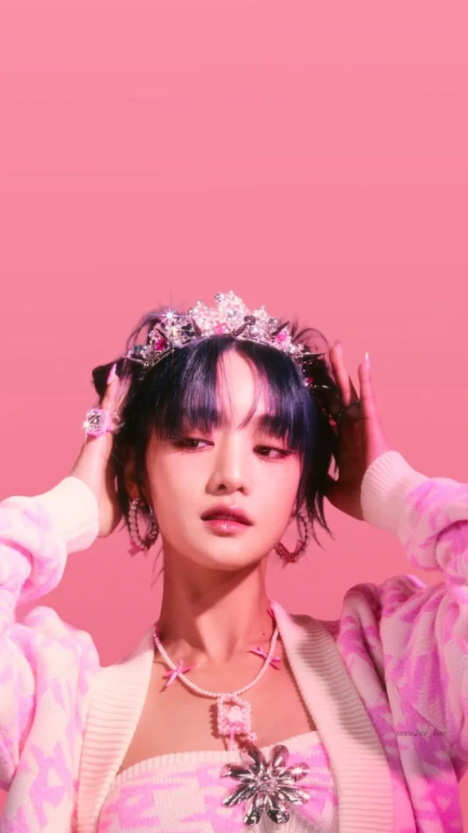 Hình nền iPhone 15 Plus chủ đề người nổi tiếng đẹp