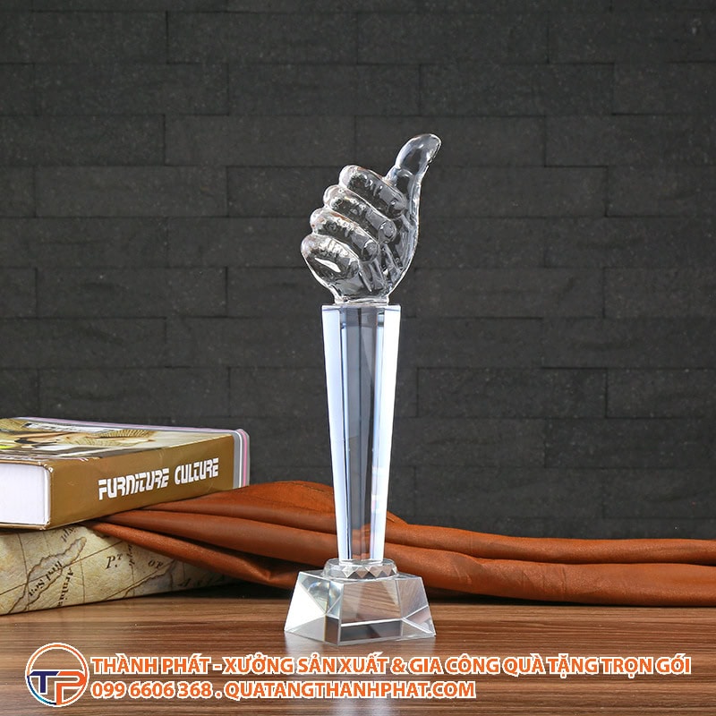 Cup vinh danh pha le so 1 thanh lich