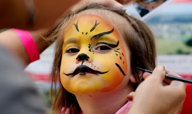 11+ cách hóa trang Halloween đơn giản cho học sinh ấn tượng