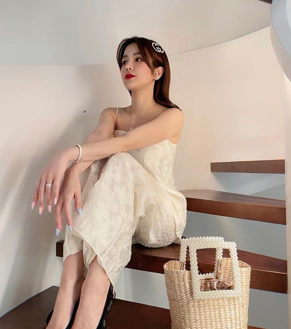 Sao Sắm Gì: Mỹ nhân Việt sắm kẹp tóc thôi mà tiền đã lên hàng chục triệu - 14