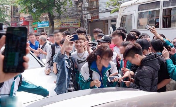 Những giọt nước mắt của hình tượng giang hồ Khá Bảnh 2