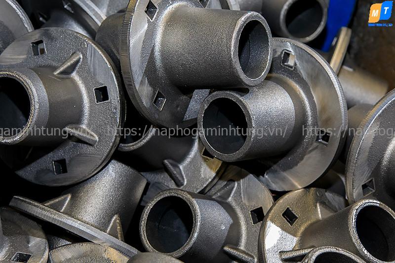 gang trắng và gang xám