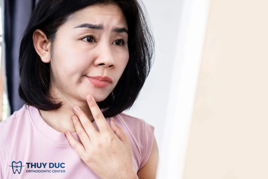 Khuôn mặt bị lệch khi chụp ảnh khắc phục như thế nào?