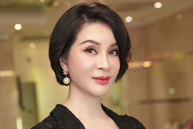 Tạo kiểu cho tóc ngắn trẻ trung và năng động