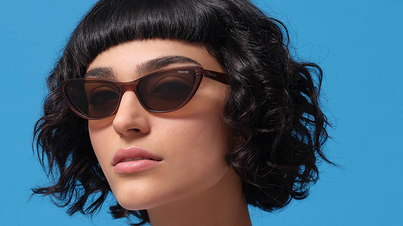 Logo Mania là dòng kính mát unisex với logo Polaroid nổi bật ở gọng kính