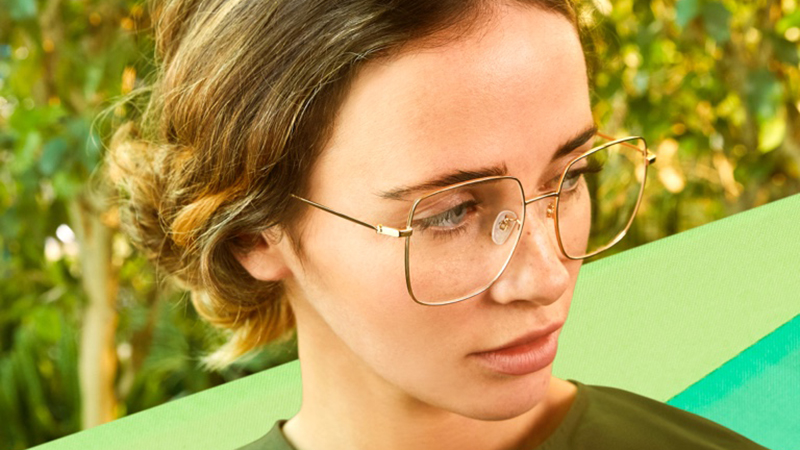 Herritage là dòng kính mang phong cách tái hiện lại lịch sử của thương hiệu