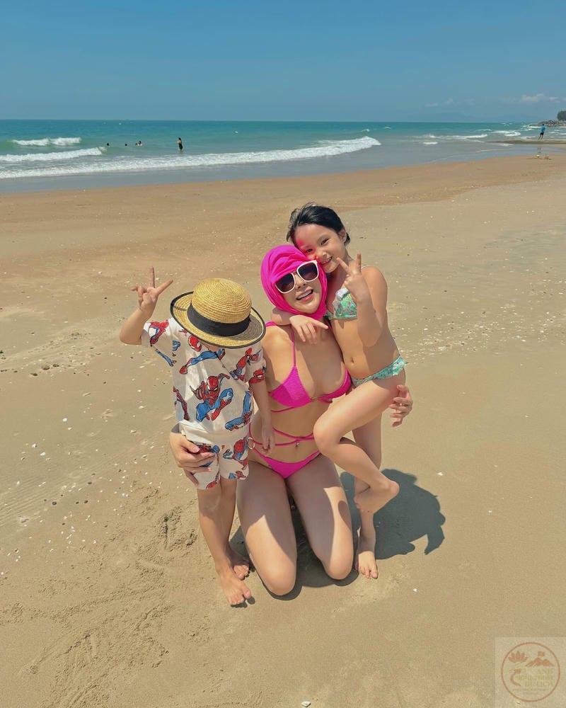 Diệp Lâm Anh bikini 9