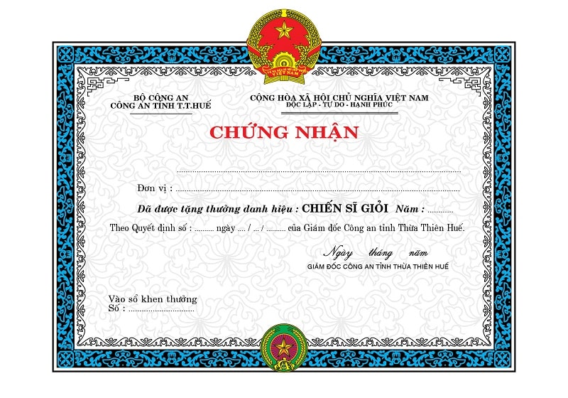 Đặt phôi lên bản nháp để so khớp vị trí