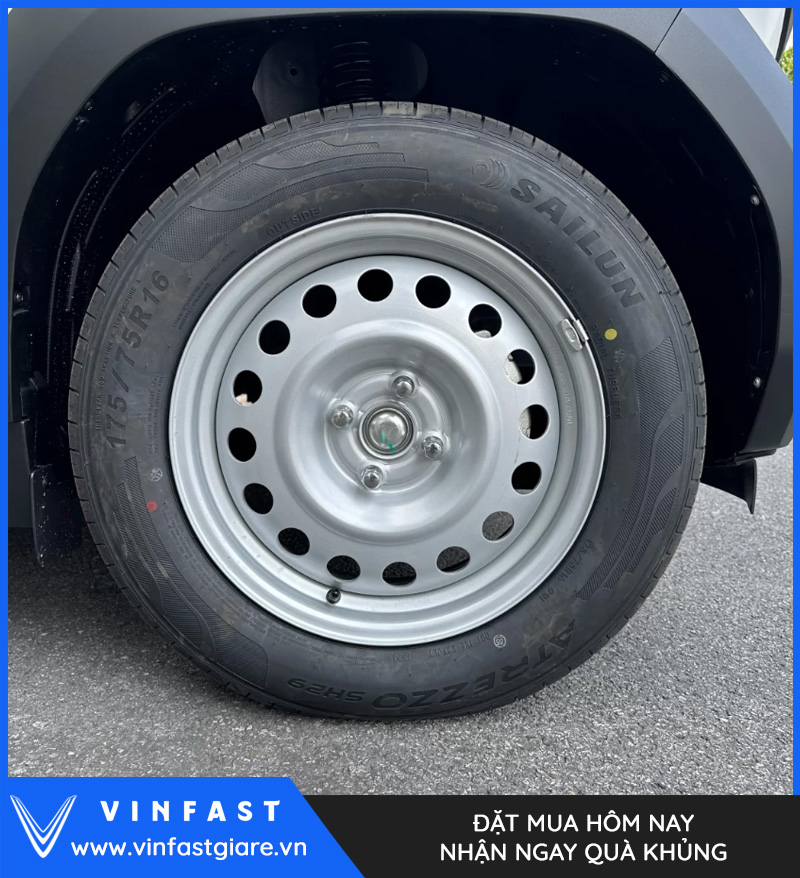 Vinfast VF3 màu vàng