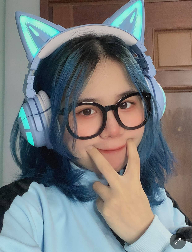 Mèo Simmy lần đầu trải lòng sau ca phẫu thuật nguy hiểm, tiết lộ người yêu từng là