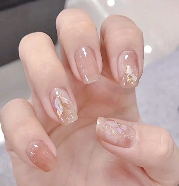 Cách làm nail xà cừ độc đáo hấp dẫn