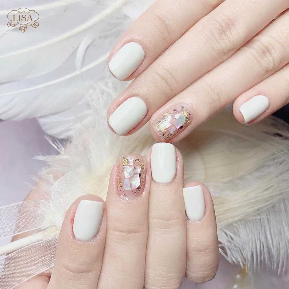 Nail xà cừ màu trắng