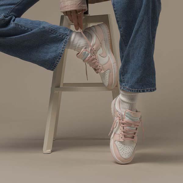 Dunk Low Pink Velvet