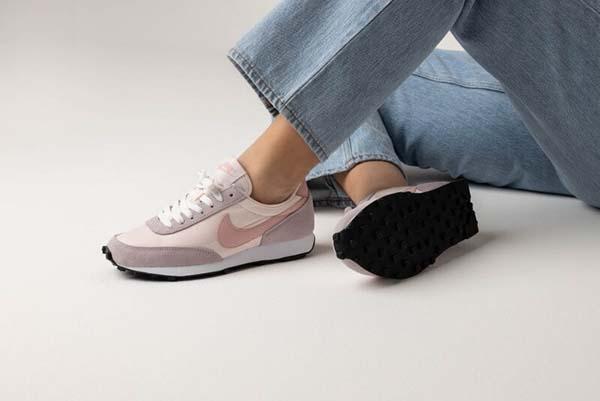 Giày Nike Daybreak màu hồng