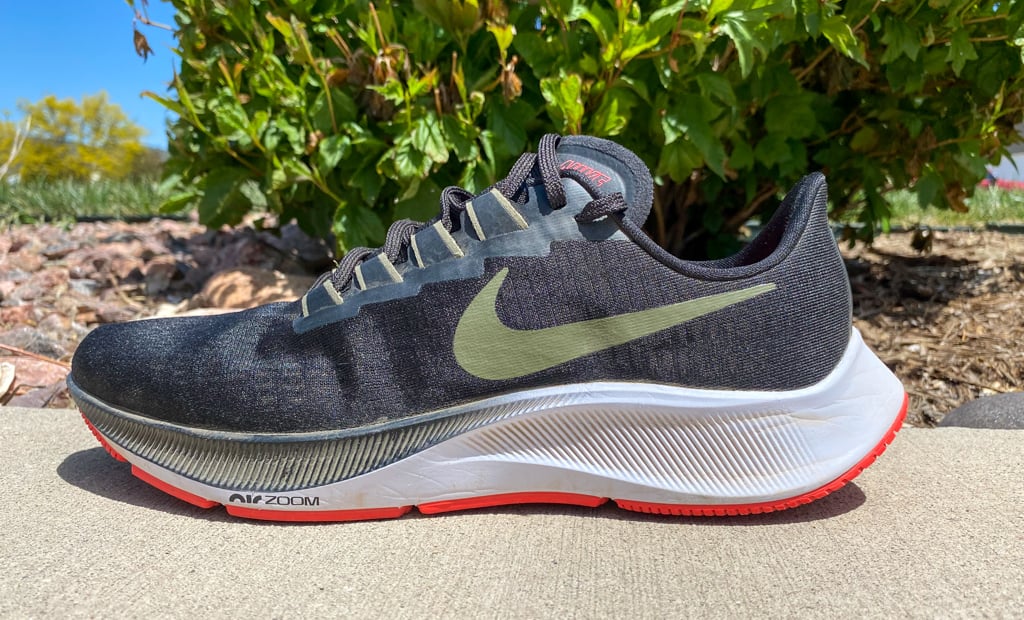 Nike Zoom Pegasus 37 - lateral view