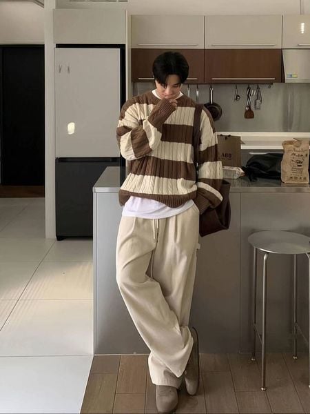 Đồ tết 2026 - áo len cổ tròn phối quần vải