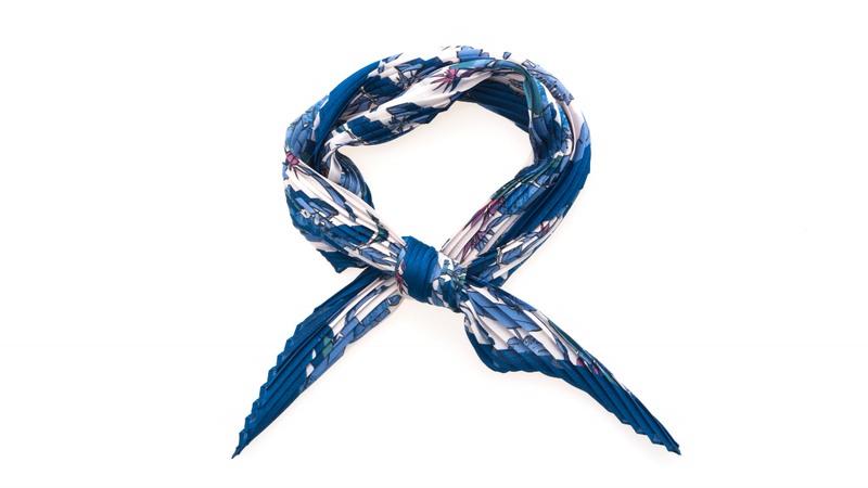 Khăn quàng cổ thời trang tặng cô giáo