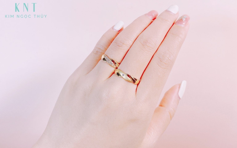 Vàng 7 tuổi rưỡi là gì? Giá vàng 18K bao nhiêu 1 chỉ?