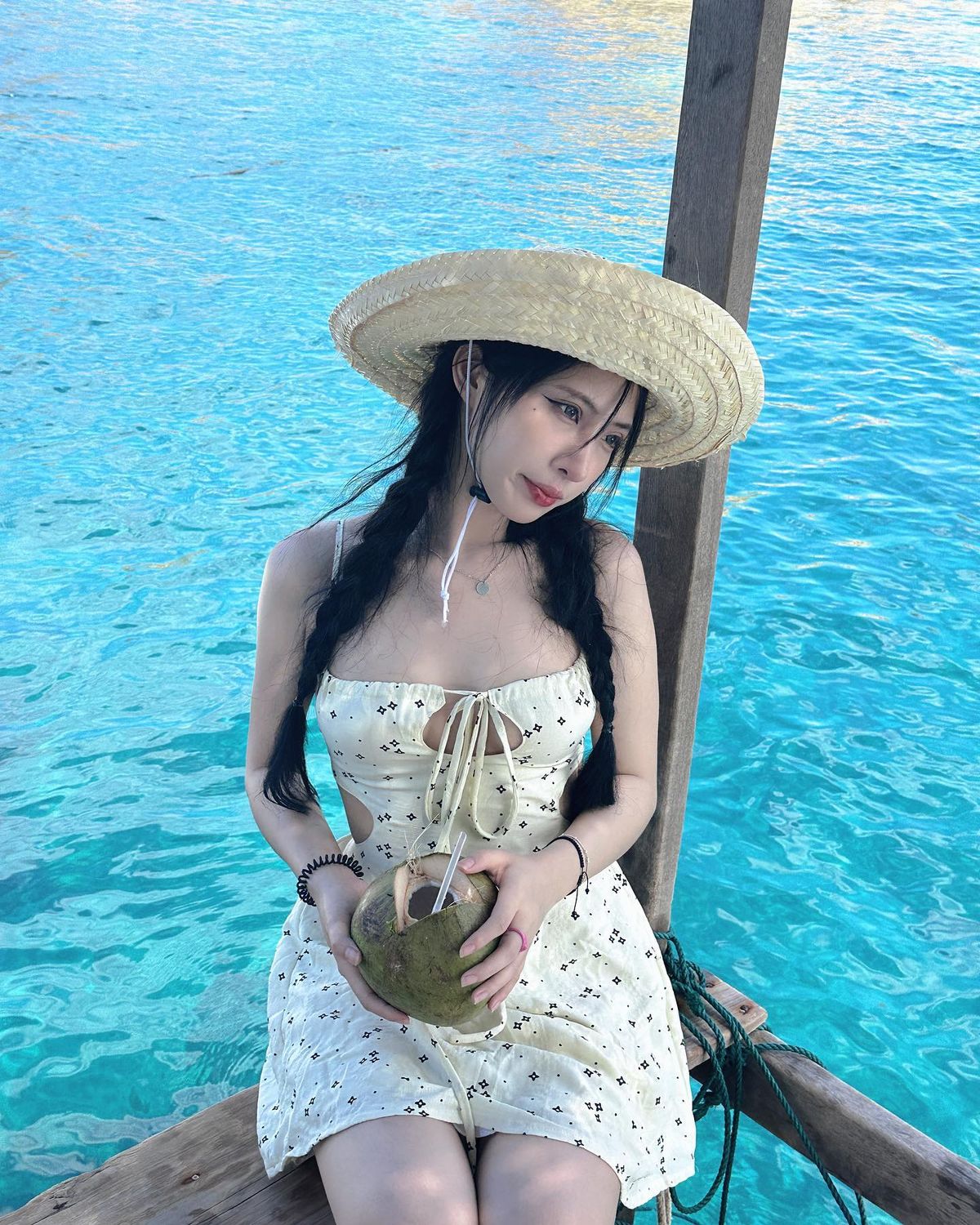 Dáng nghiêng giúp ảnh biển thêm thơ