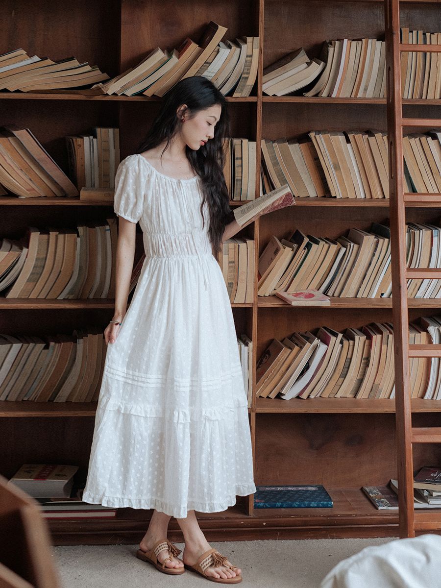 Váy phong cách học đường dáng nhẹ dịu