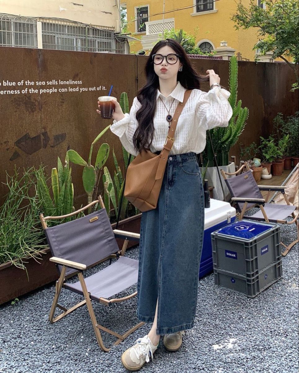 Dáng nhẹ nhàng - đúng cách tạo dáng váy dài