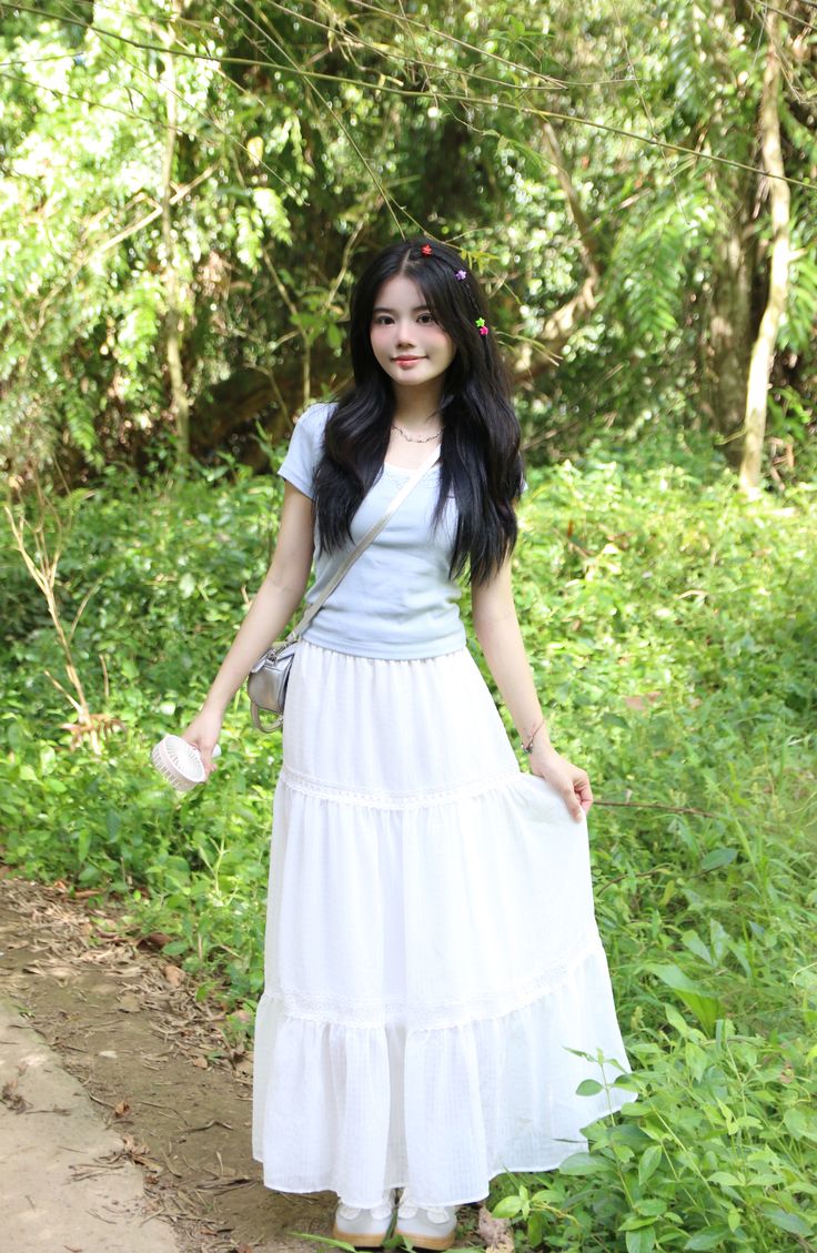 cách tạo dáng chụp ảnh đẹp khi mặc váy xòe