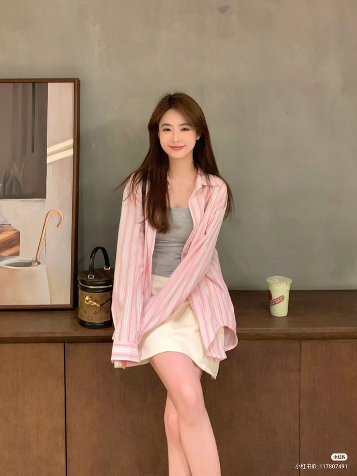 Váy ngắn đẹp hơn khi dáng đúng chuẩn