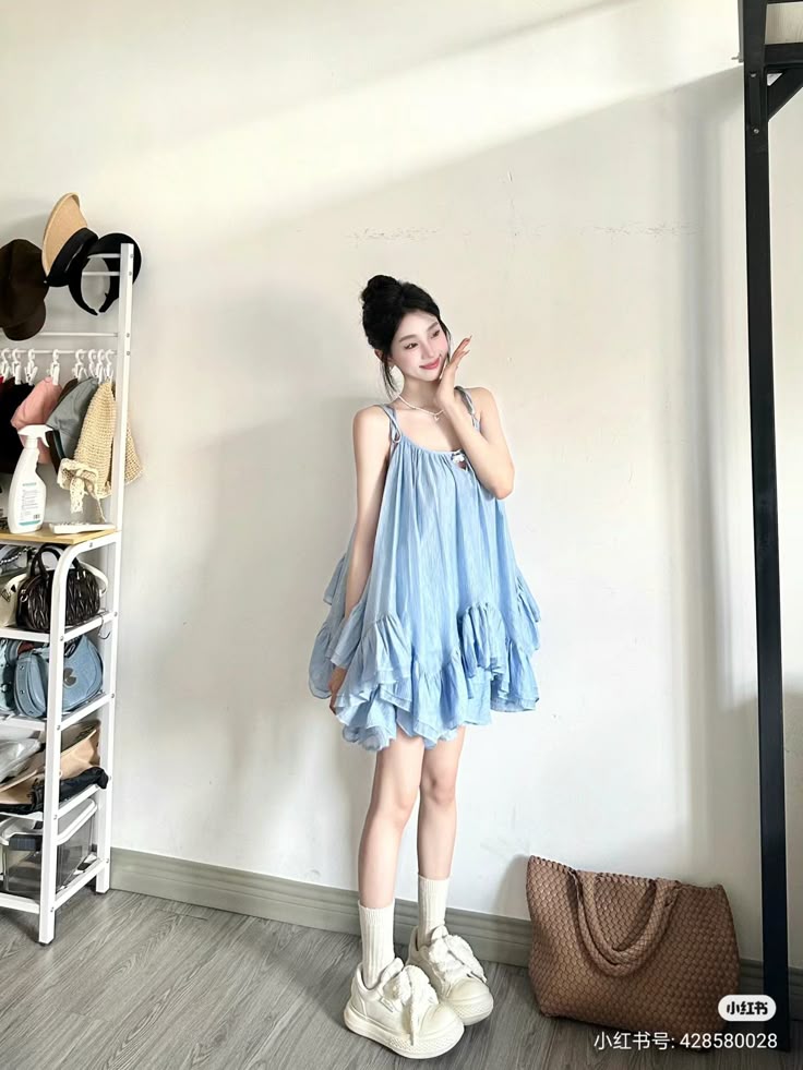 Dáng đứng tự tin luôn thu hút ánh nhìn