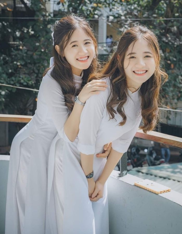 Lưu giữ khoảnh khắc vui đùa với bức ảnh kỷ yếu tuyệt đẹp