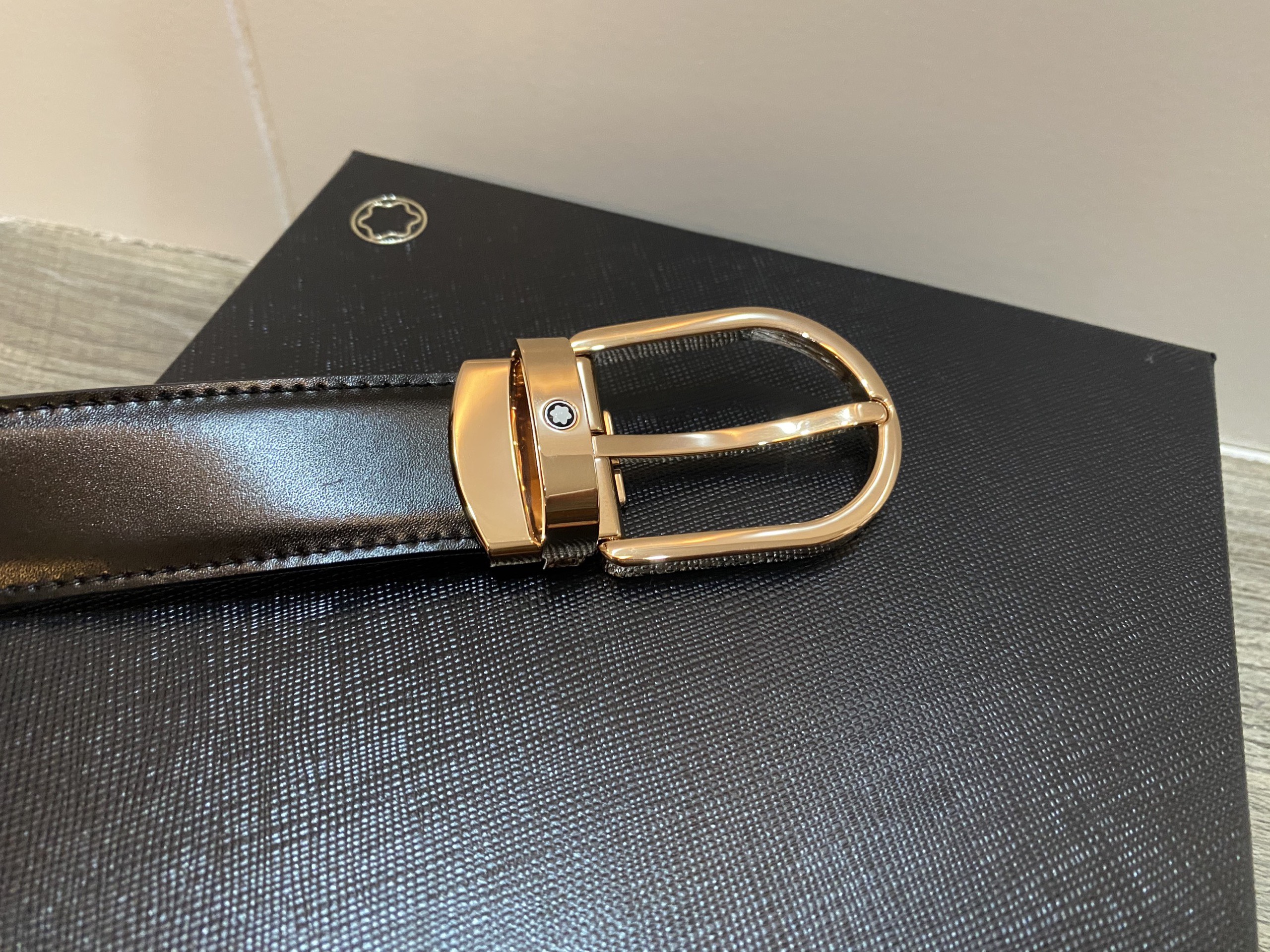 nhung dieu ban chua biet ve thuong hieu that lung dinh dam the gioi montblanc.6