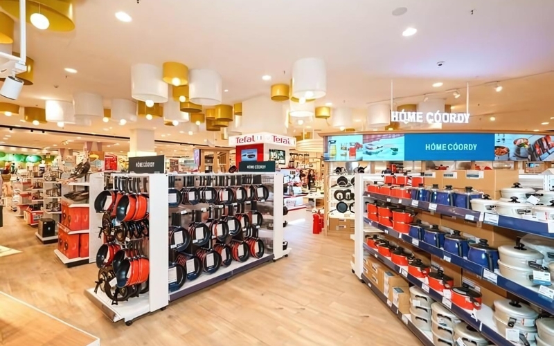 Sản phẩm gia dụng tại siêu thị được nhập khẩu từ các thương hiệu lớn trên thị trường 