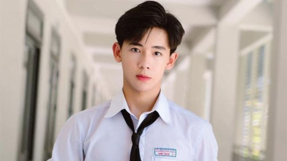 Tóc nam ngắn mùa hè ngôi 7/3