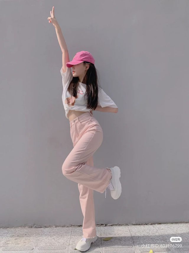 cách tạo dáng chụp ảnh với mũ lưỡi trai