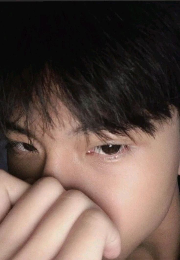 Ảnh trai đẹp 2k7 luôn nổi bật nhờ sự gần gũi và thần thái tự nhiên đáng chú ý