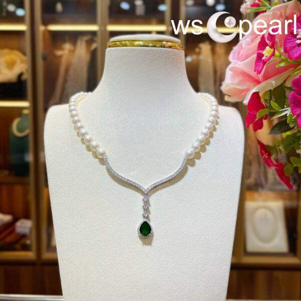 Vòng cổ ngọc trai mặc áo dài