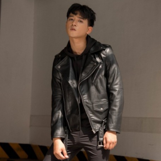 Bụi bặm, nam tính với jacket da và set đồ "đen nguyên cây". Ảnh: Internet