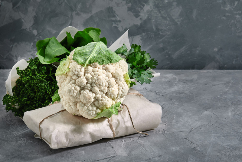 Alt: Hình ảnh quà Valentine hài hước bó hoa súp lơ độc lạ